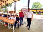 Sillas y Mesas Pedagógicas para las Escuelas Álvar Núñez y San Ramón de Hernandarias.